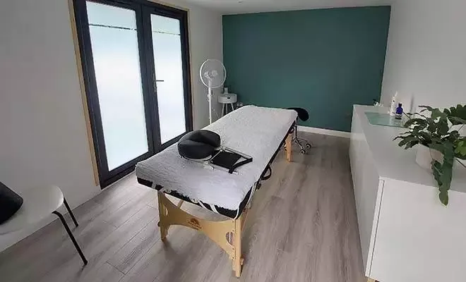 Garden room used for a home beauty business